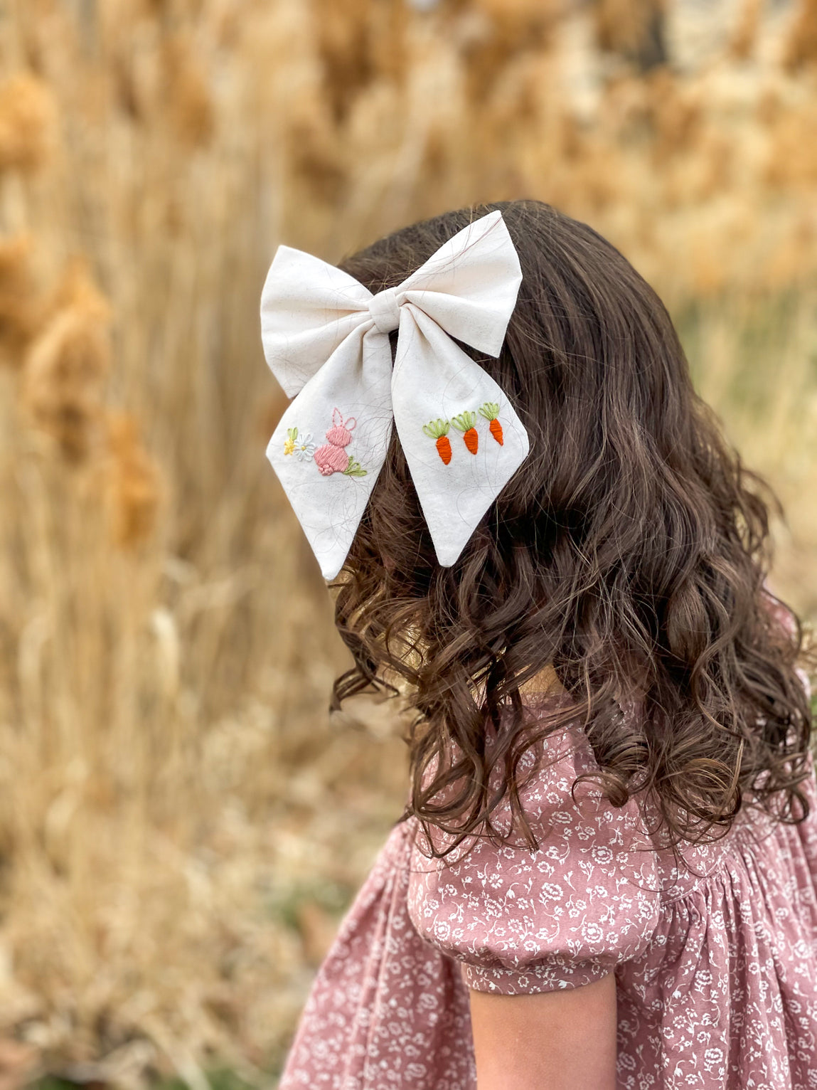 Embroidered hair bow 